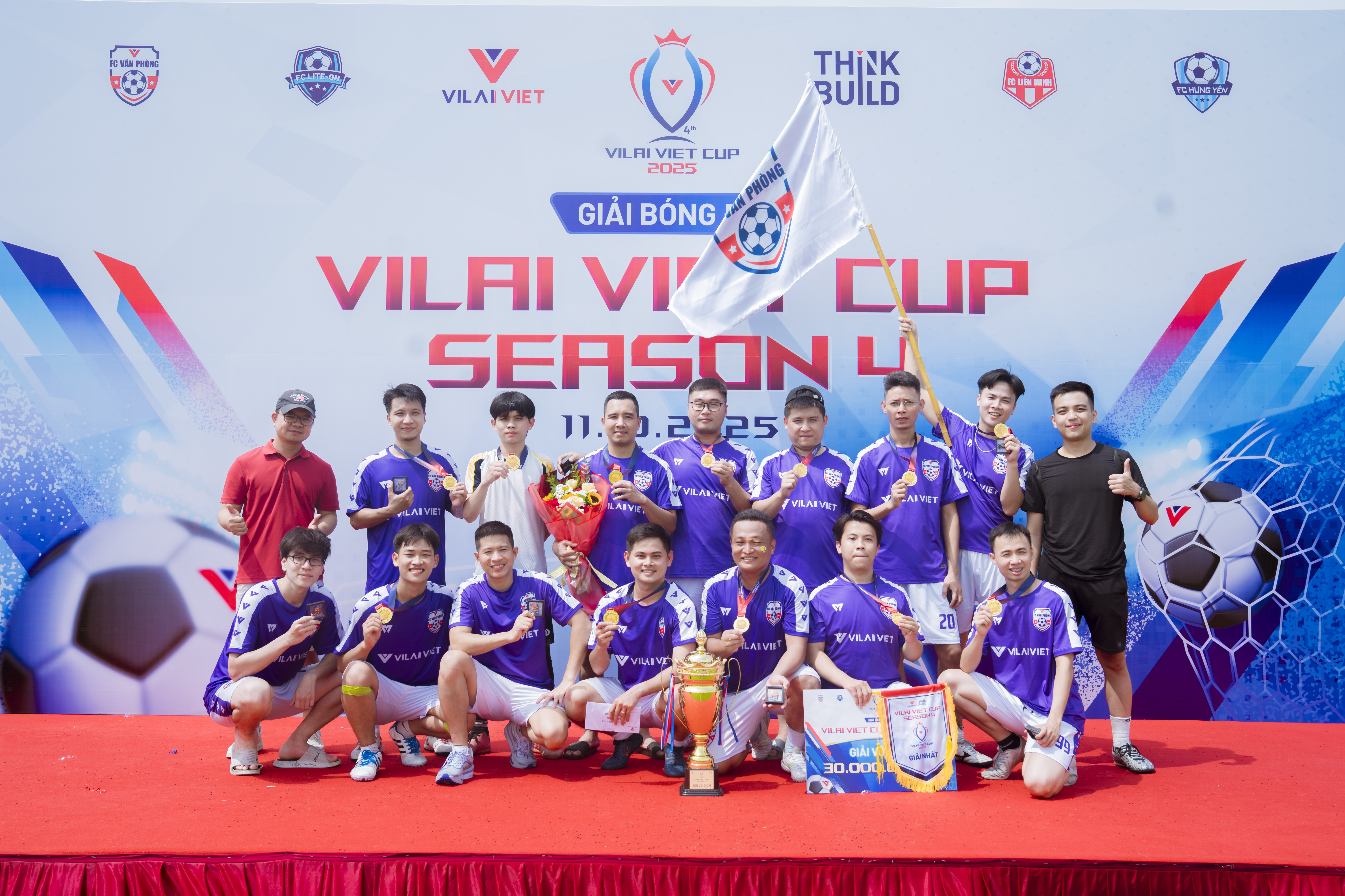 FC Văn Phòng đã giành ngôi vô địch chung cuộc.